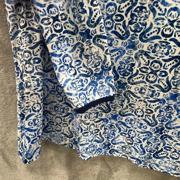 Lands End Womens XS Blue White Geometric Long Sleeve Rash Guard Swim Top - Picture 4 of 7